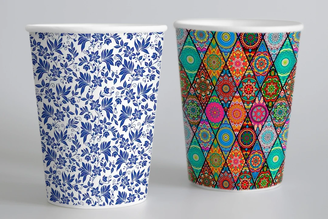 موکاپ لیوان کاغذی با فرمت PSD فتوشاپ