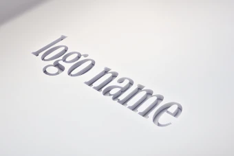 موكاپ لوگو سه بعدی سفيد مناسب فوتوشاپ