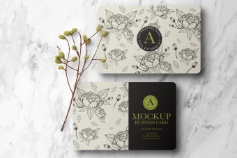 موکاپ کارت ویزیت لایه باز با پس زمینه گل
