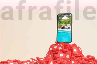 موکاپ پریمیوم لایه باز موبایل استوری اینستاگرام psd