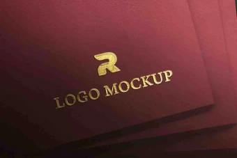 موکاپ لوگو روی کاغذ قرمز طلایی