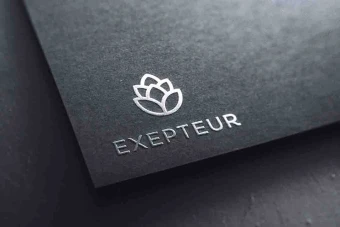 موکاپ لوگو نقرهای