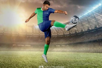 دانلود فایل لایه باز موکاپ بازیکن فوتبال