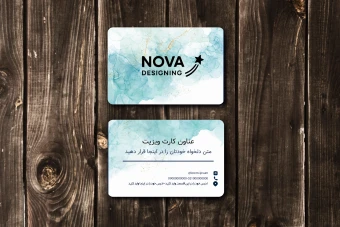 کارت ویزیت لایه باز با پس زمینه ابرنگ و رنگ های روشن و طراحی مینیمال