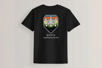 طرح تیشرت هخامنشیان و نماد شهباز با نوشتار پارسی کهن