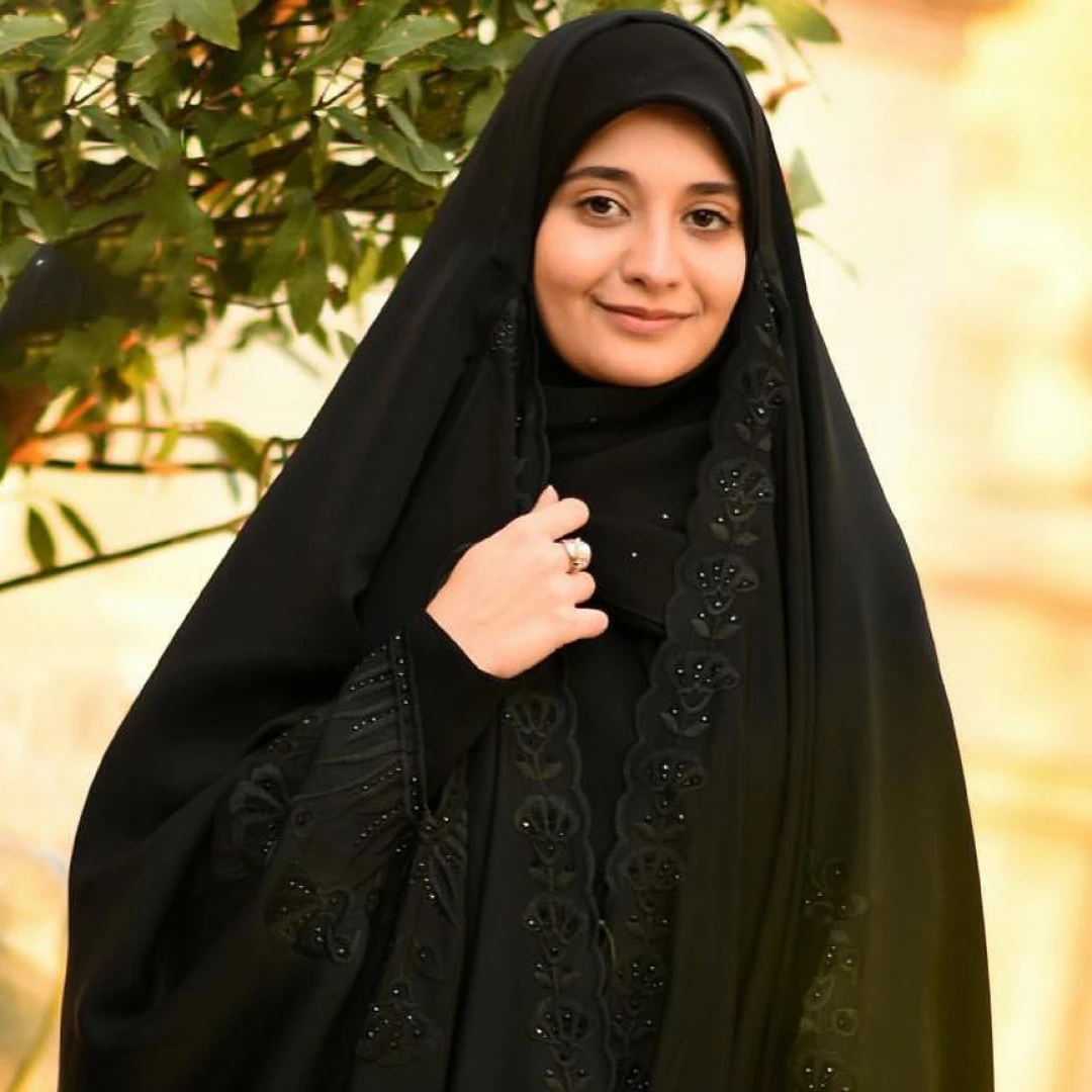 سارا میرمرادی